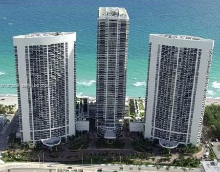 1800 Ocean Dr 1408 photo 1