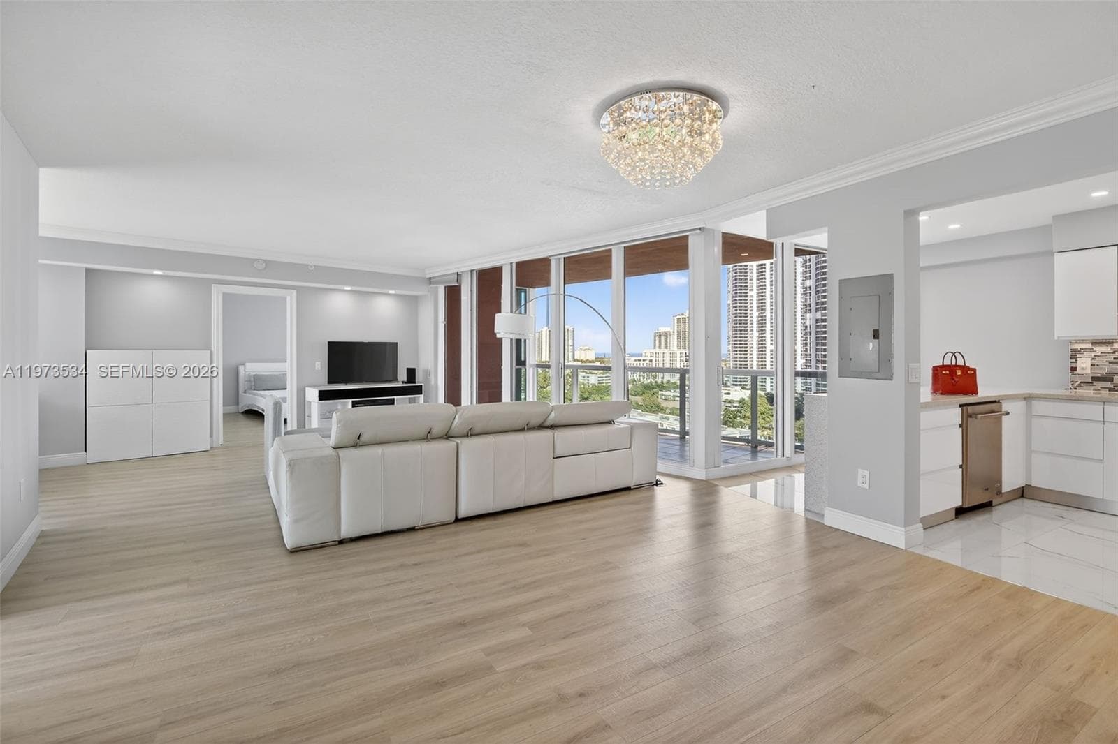 3370 Hidden Bay Dr 1501 photo 2