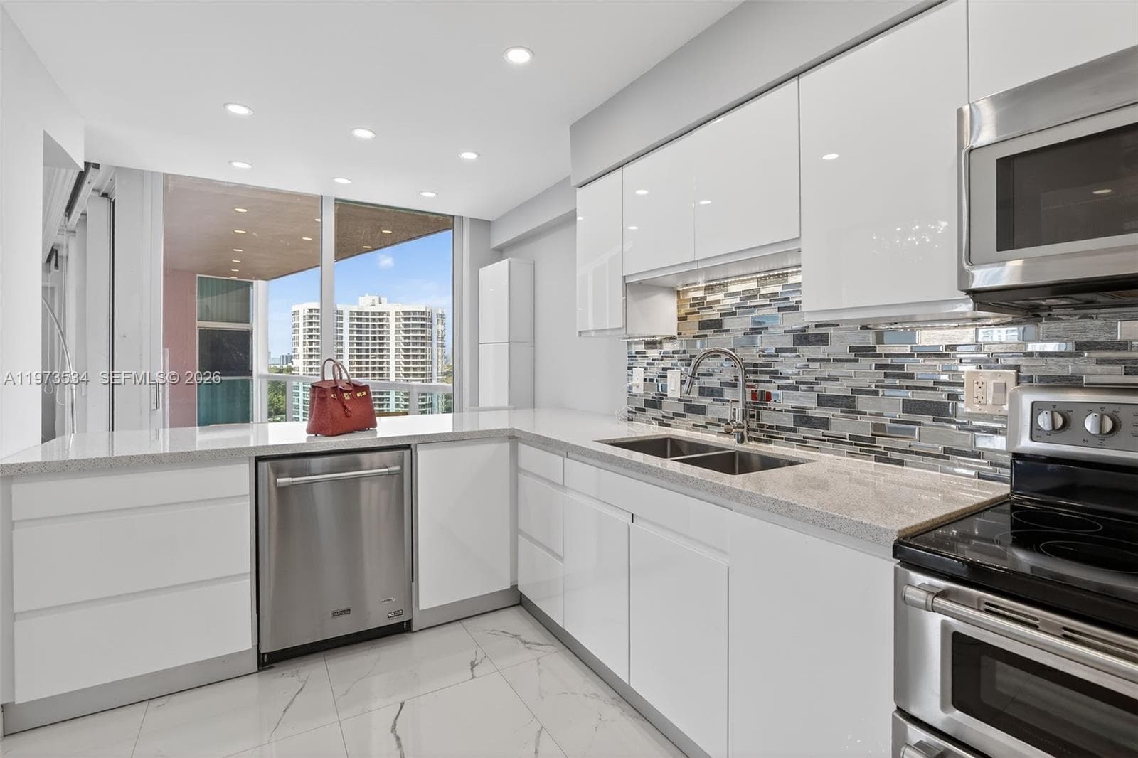 3370 Hidden Bay Dr 1501 photo 10