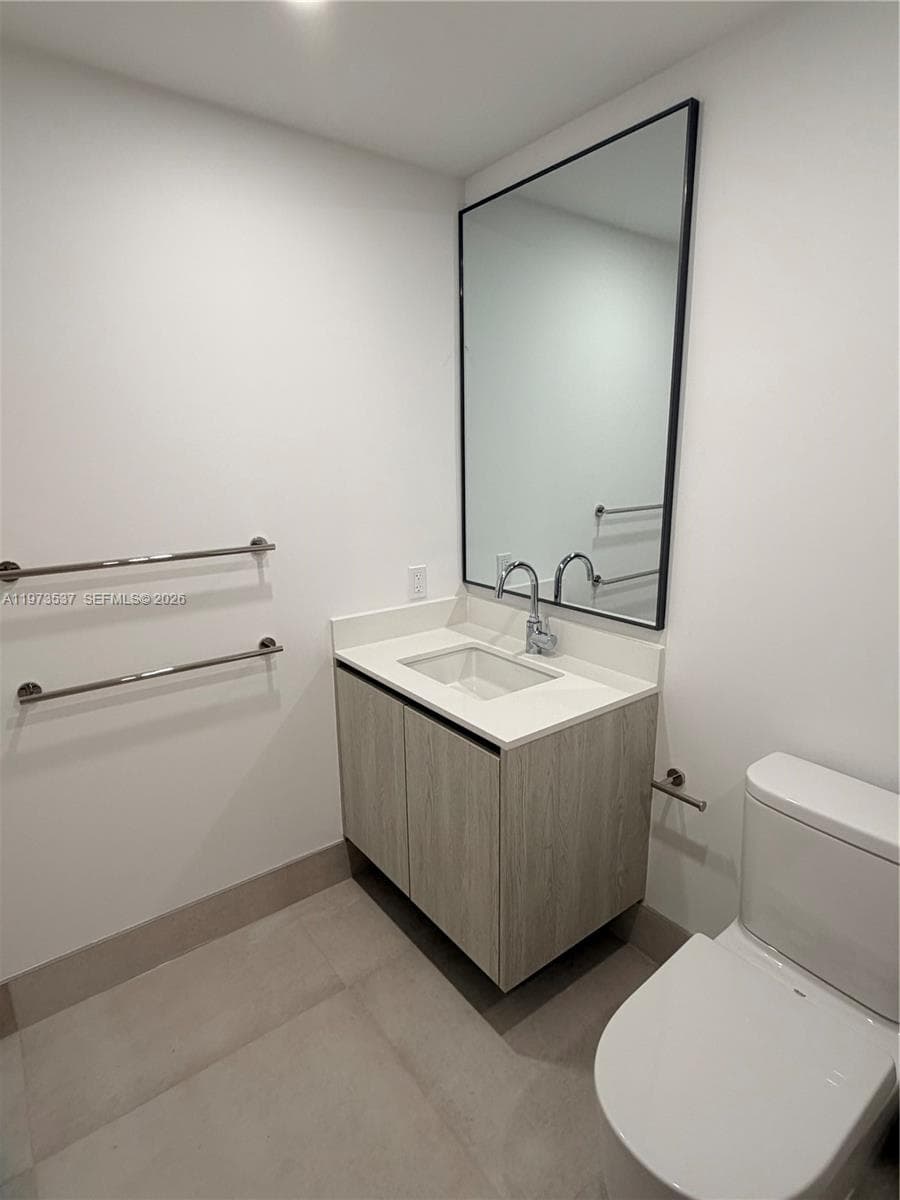 9221 E Bay Harbor Dr 309 photo 23