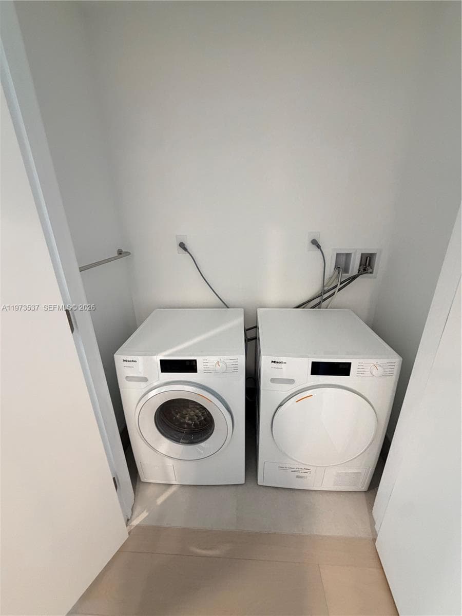 9221 E Bay Harbor Dr 309 photo 24