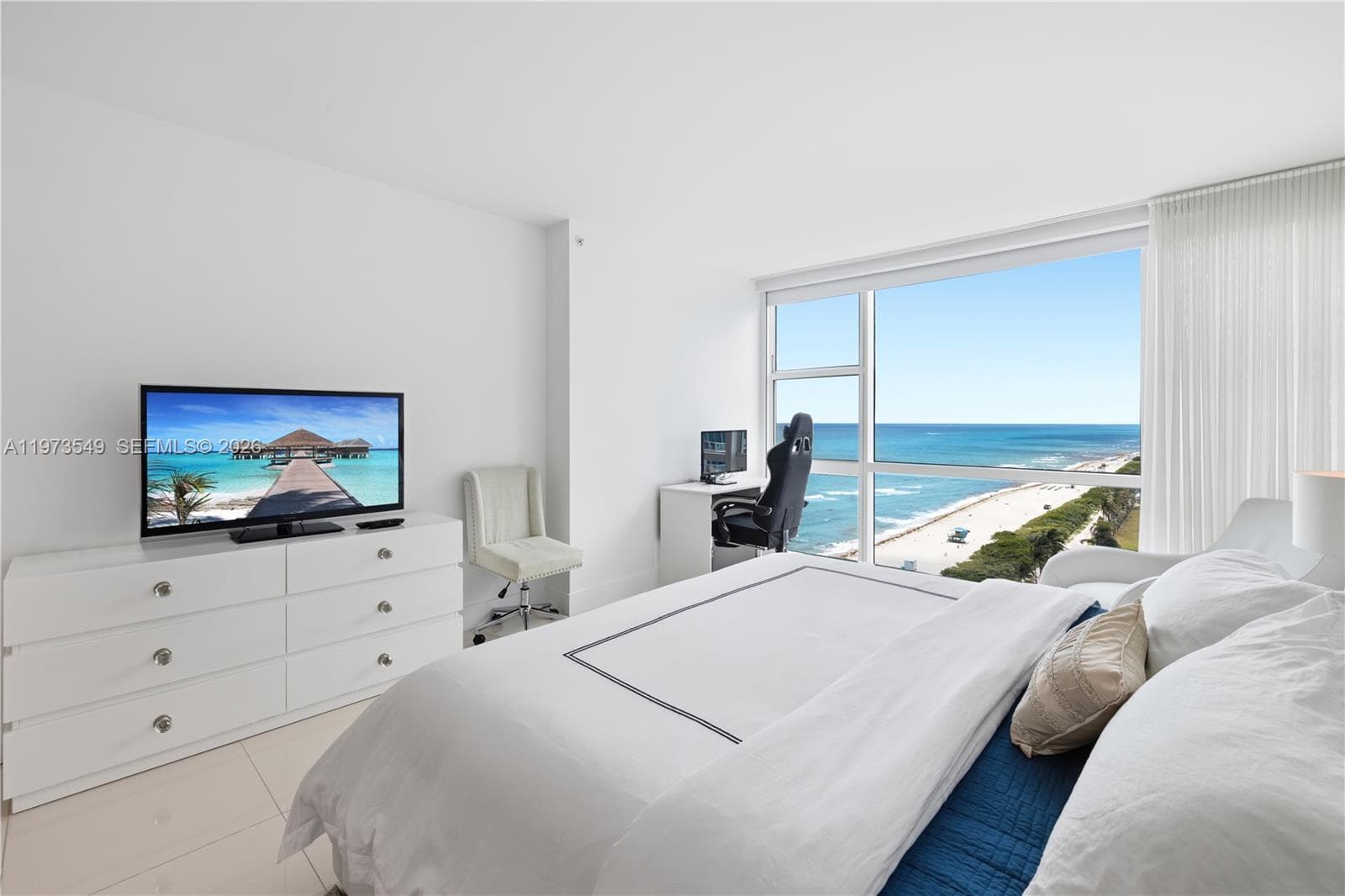 6801 Collins Ave LPH06 Doorlph14 photo 15