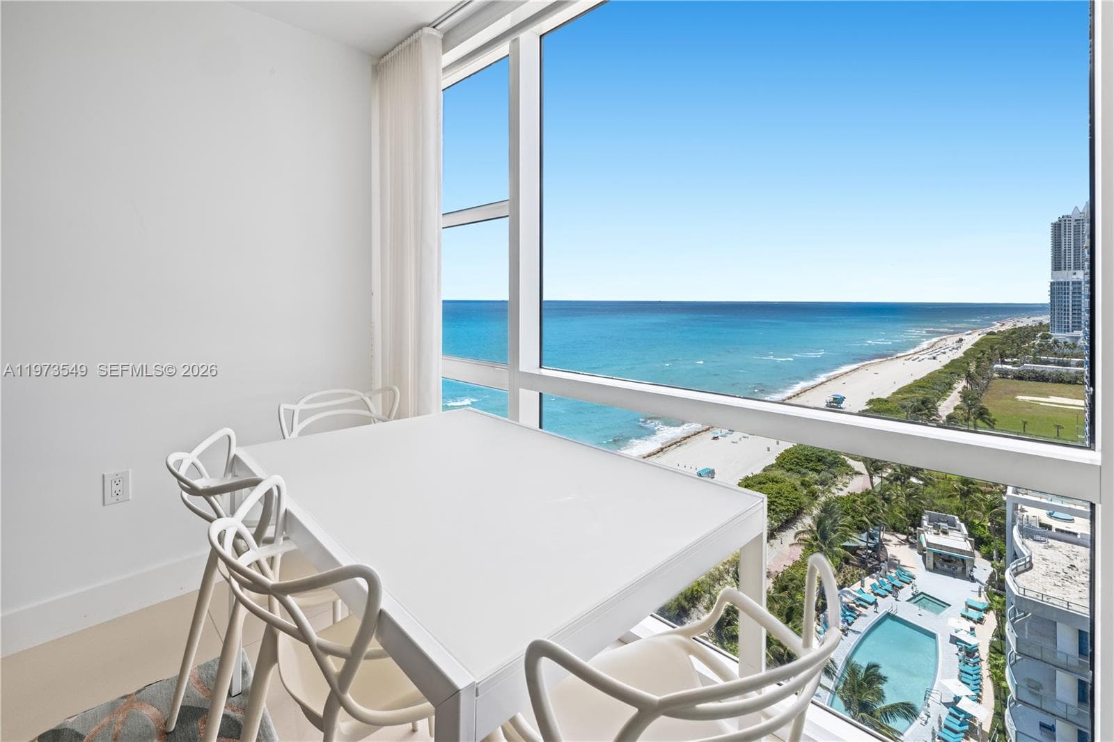 6801 Collins Ave LPH06 Doorlph14 photo 4