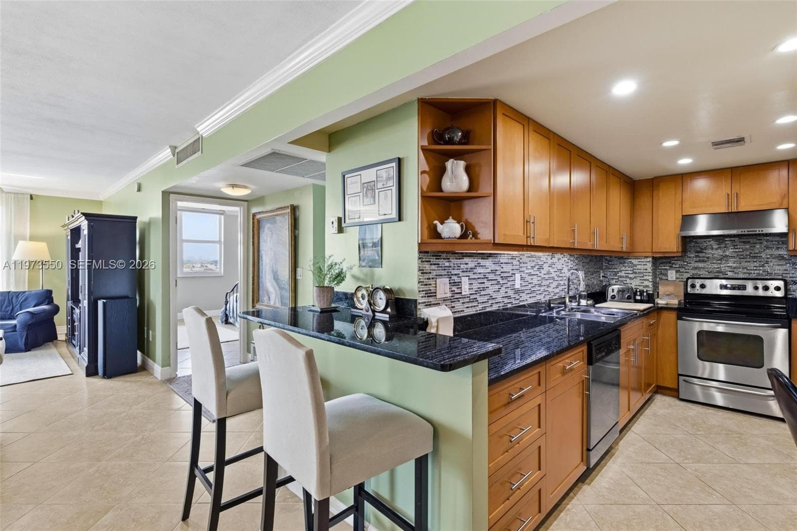 10350 W Bay Harbor Dr PH-H photo 9