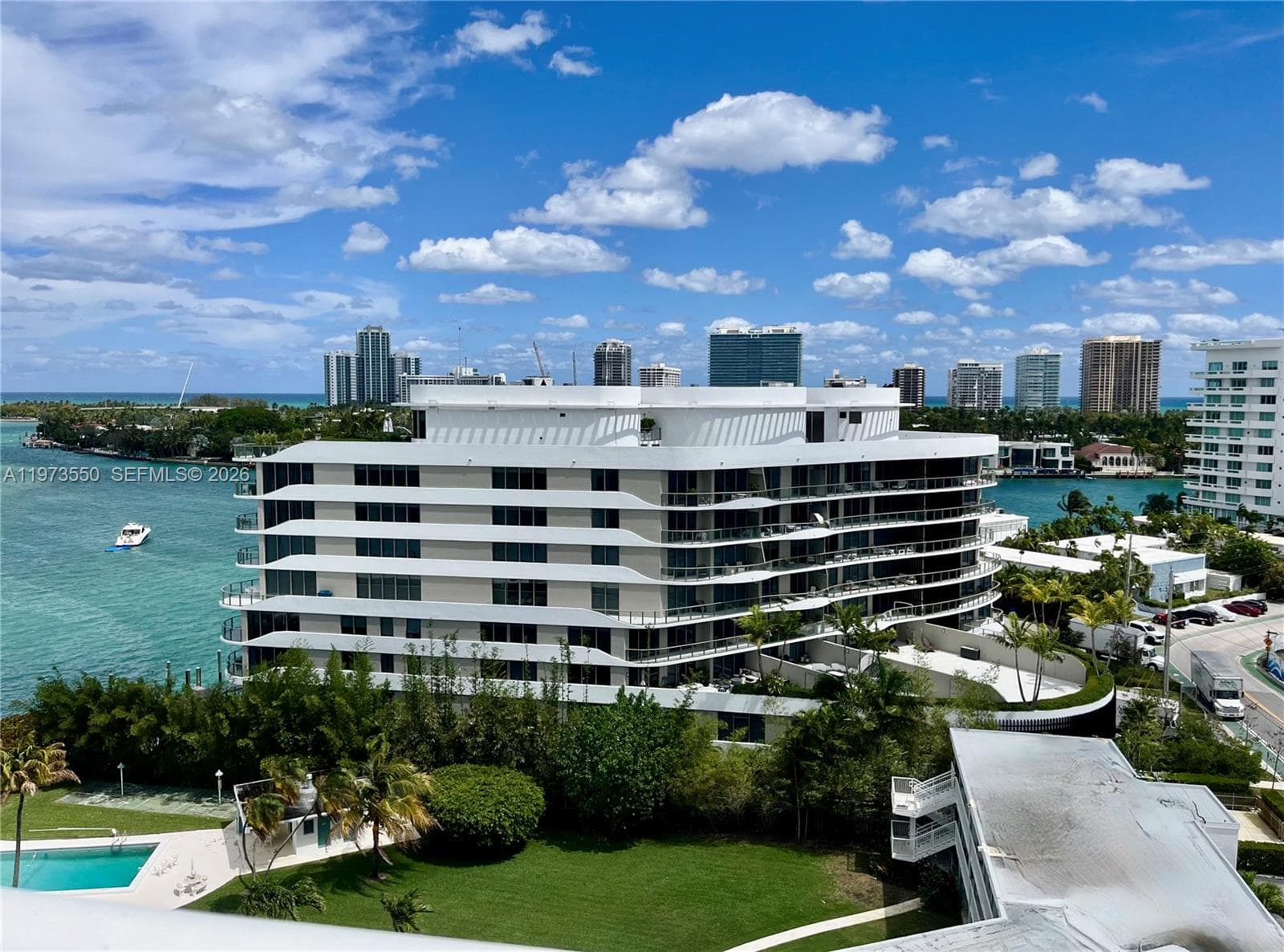 10350 W Bay Harbor Dr PH-H photo 19