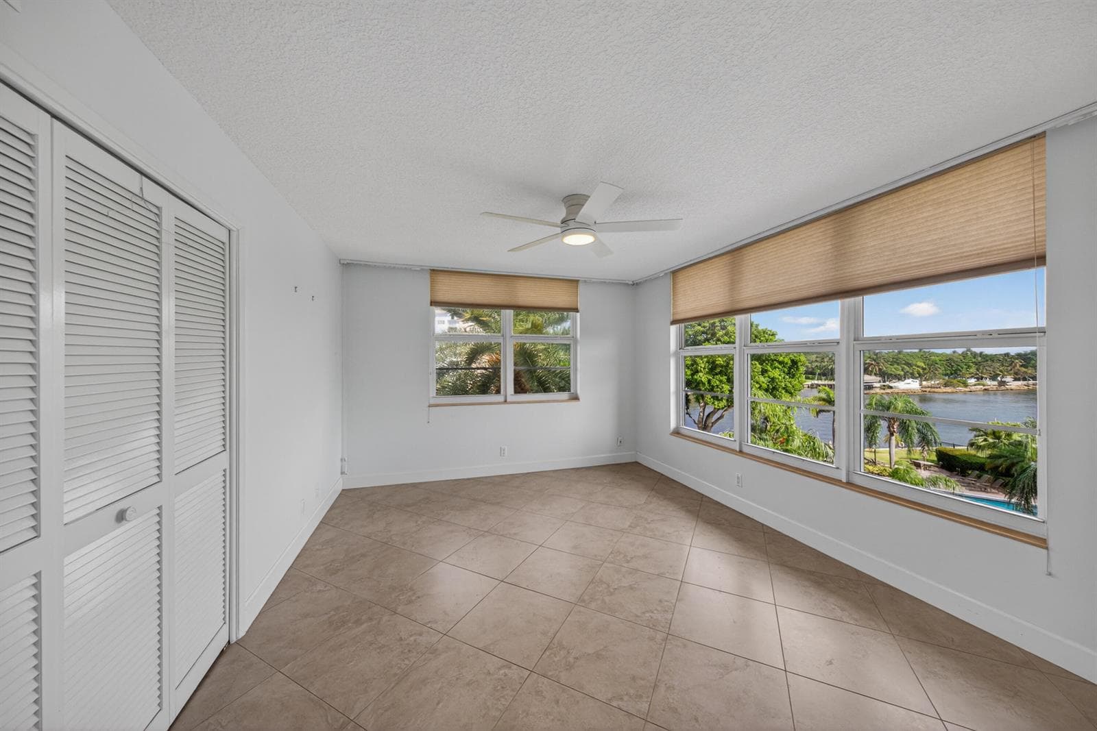 3150 NE 48th Court 414 photo 22