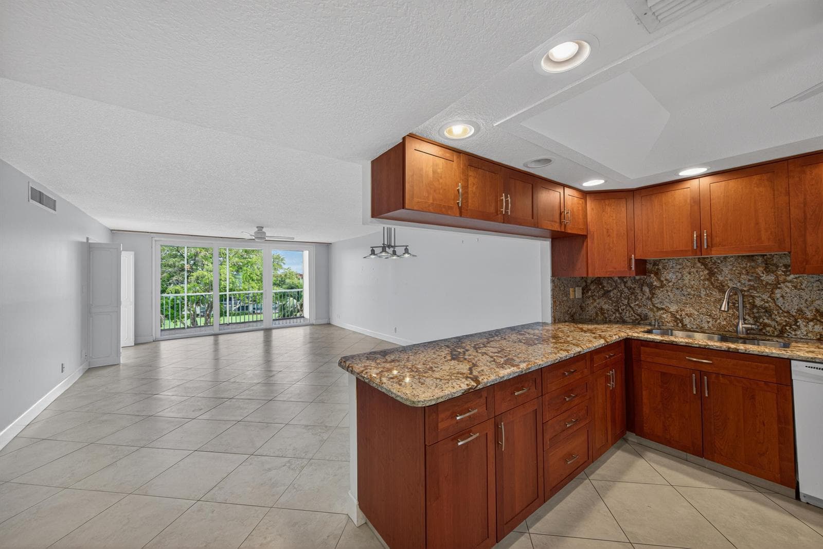 3150 NE 48th Court 414 photo 8