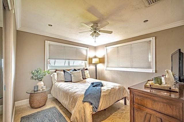 1131 SE 5th Avenue photo 25