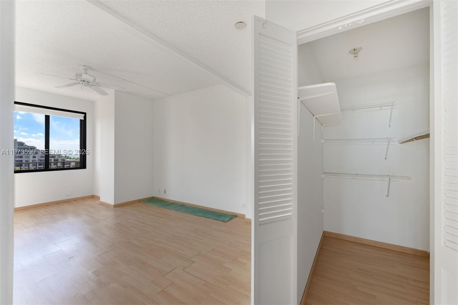 151 Crandon Blvd 600 photo 23