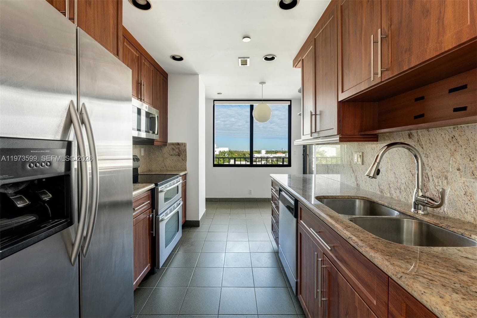 151 Crandon Blvd 600 photo 10