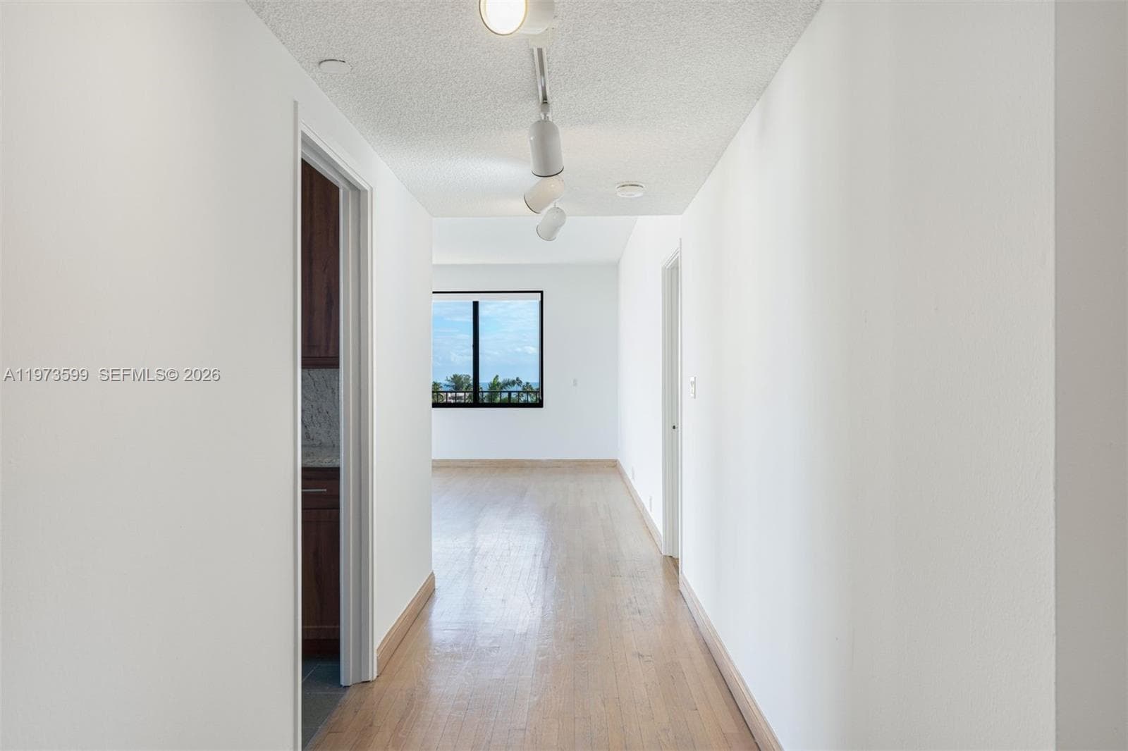 151 Crandon Blvd 600 photo 4