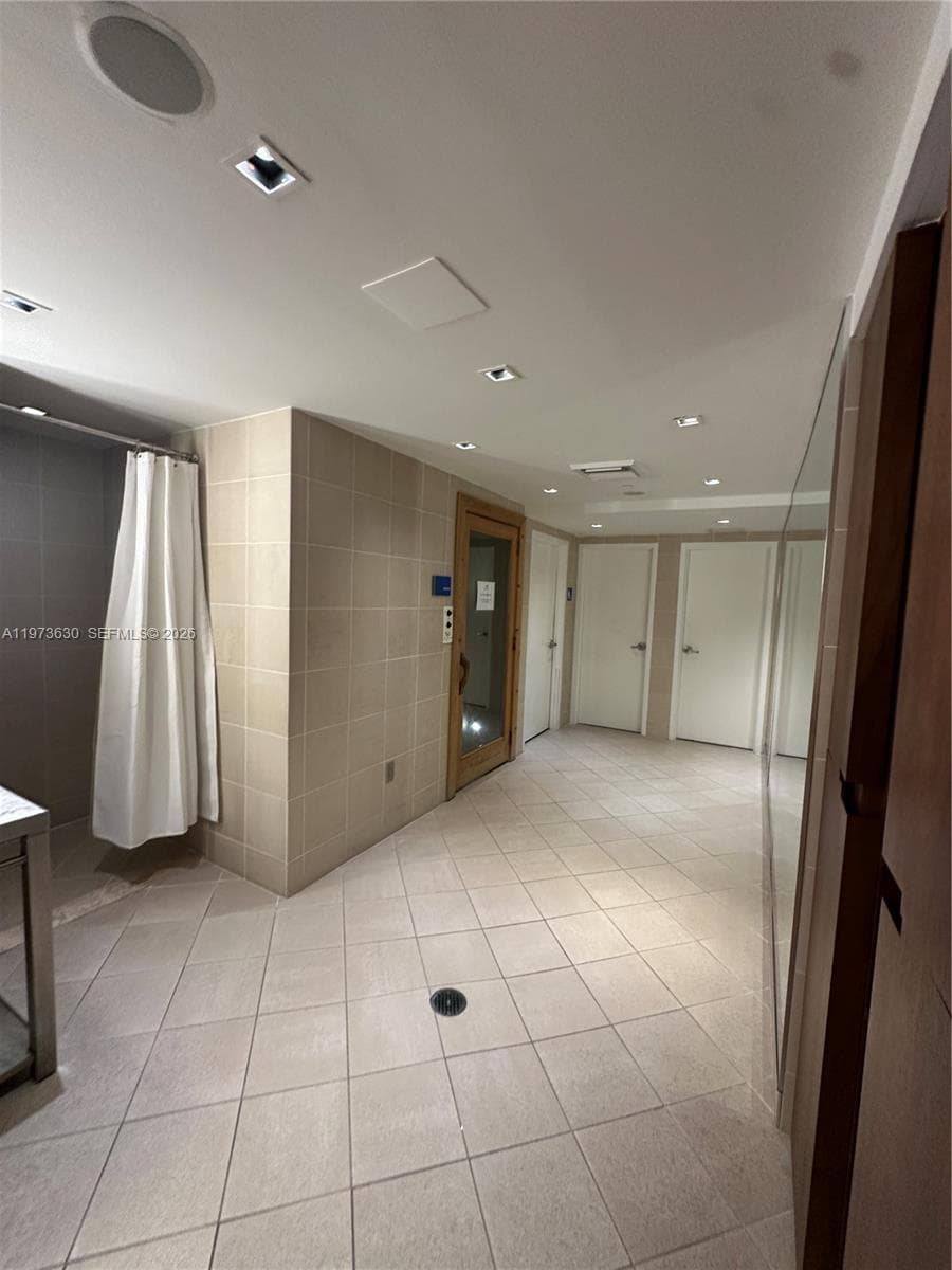 335 S Biscayne Blvd 1002 photo 17