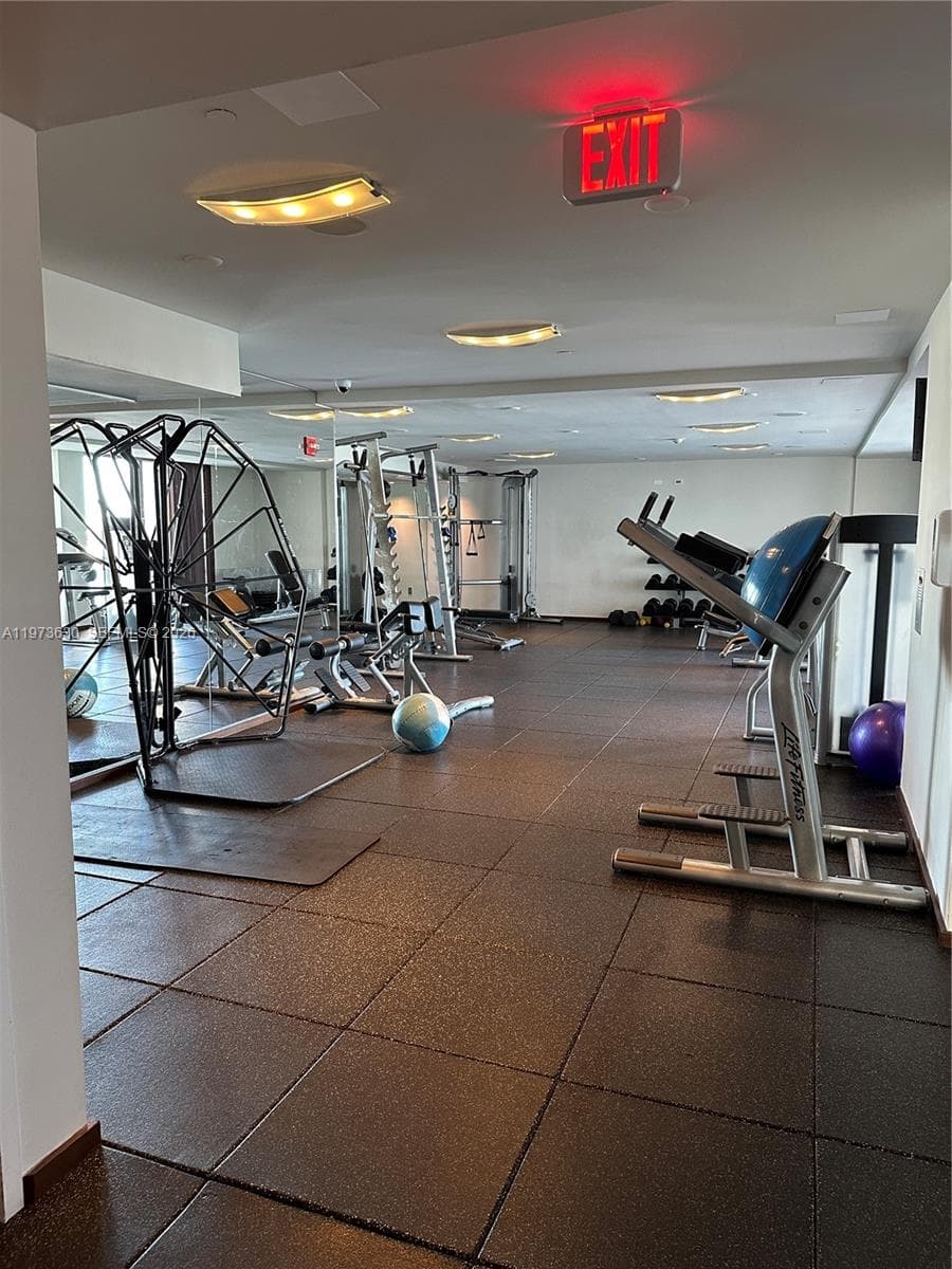 335 S Biscayne Blvd 1002 photo 15