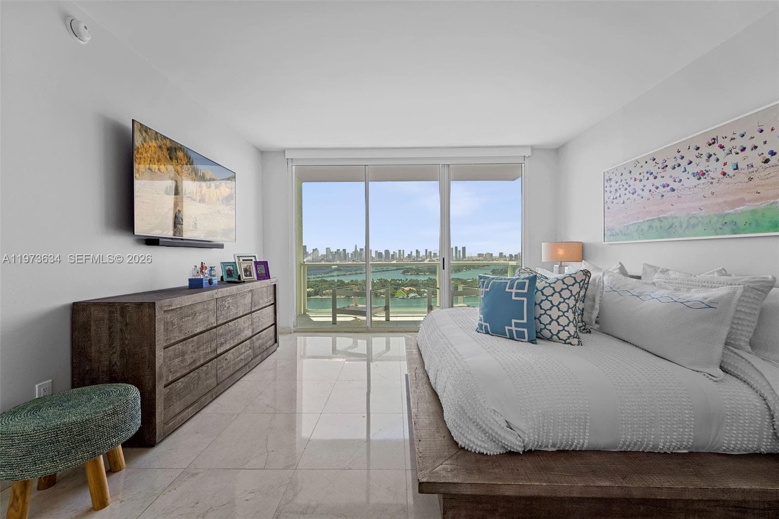 650 West Ave PH09 photo 19