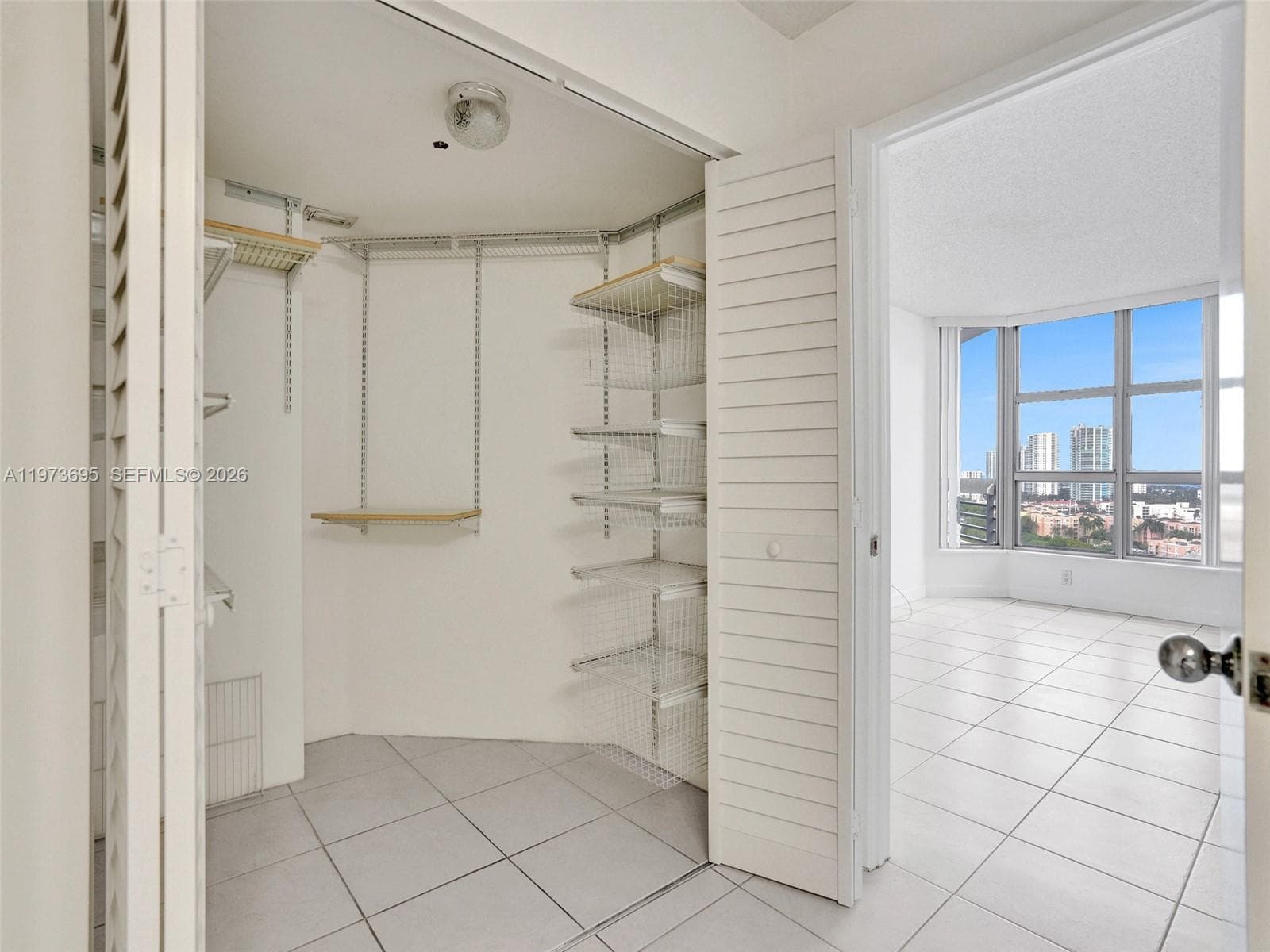 3400 192nd ST 1811 photo 21