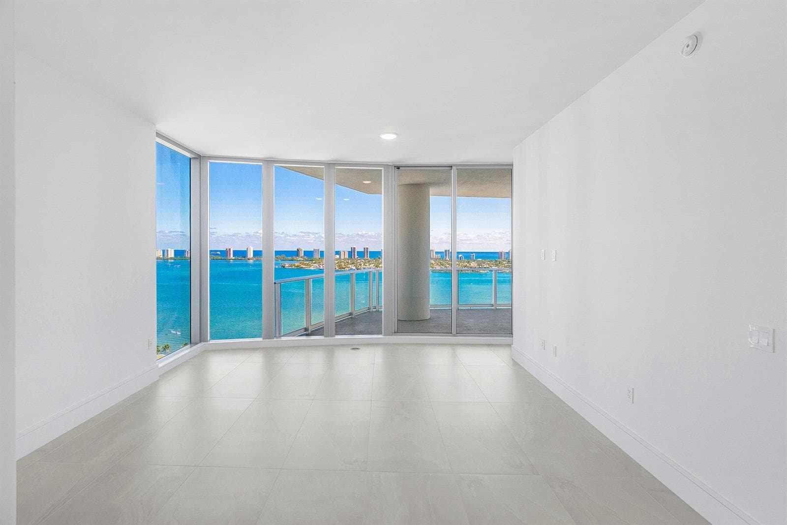 220 Lake Shore Drive 2012 photo 22
