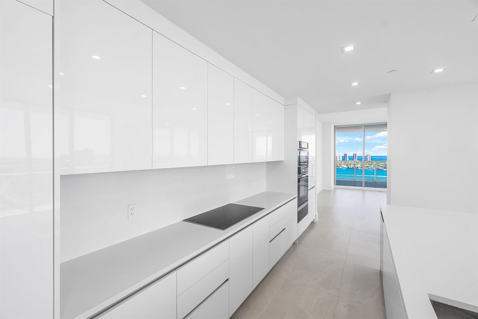 220 Lake Shore Drive 2012 photo 15