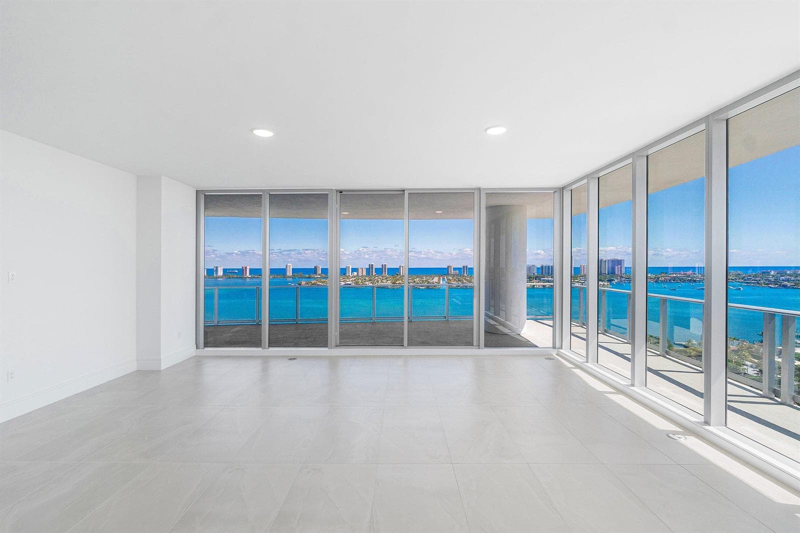 220 Lake Shore Drive 2012 photo 19