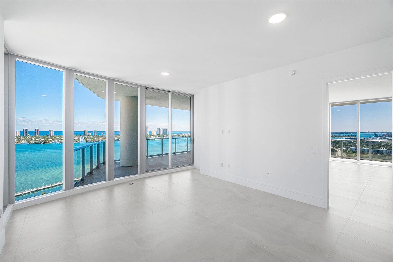 220 Lake Shore Drive 2012 photo 21