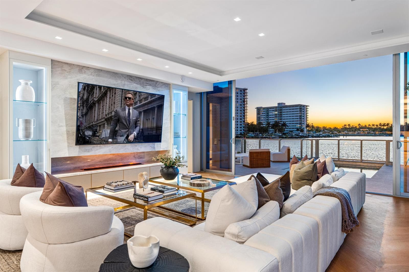 725 S Ocean Boulevard 101 photo 3