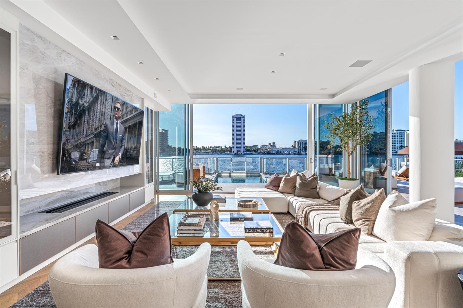 725 S Ocean Boulevard 101 photo 1