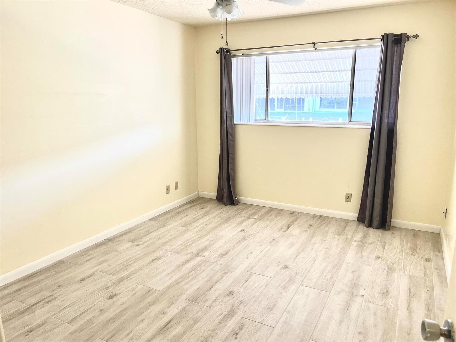 100 Doolen Court 112 photo 6