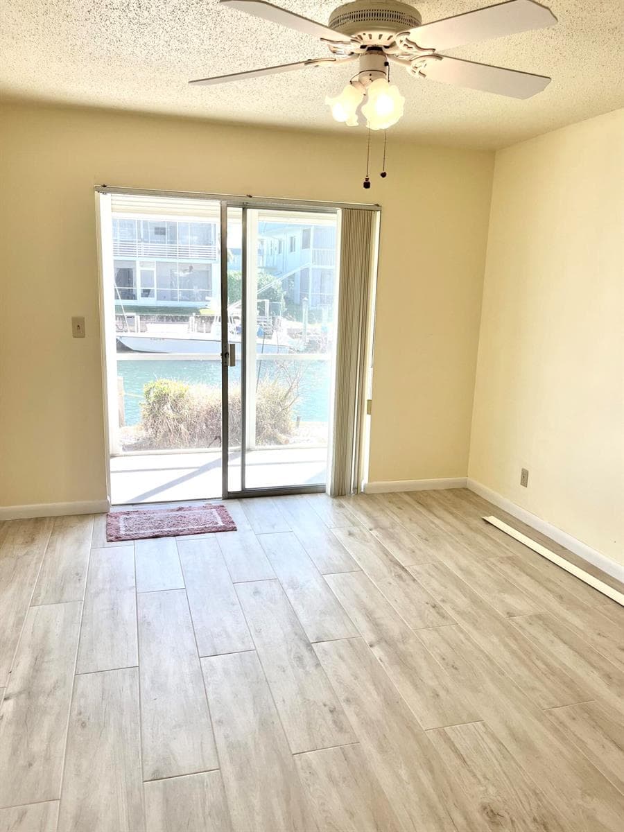 100 Doolen Court 112 photo 11