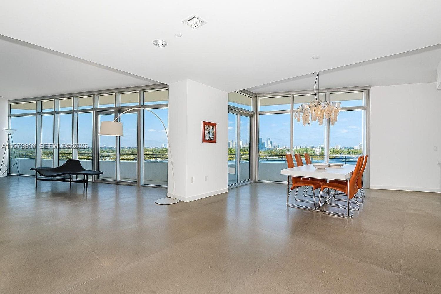 6101 Aqua Ave 702 photo 2