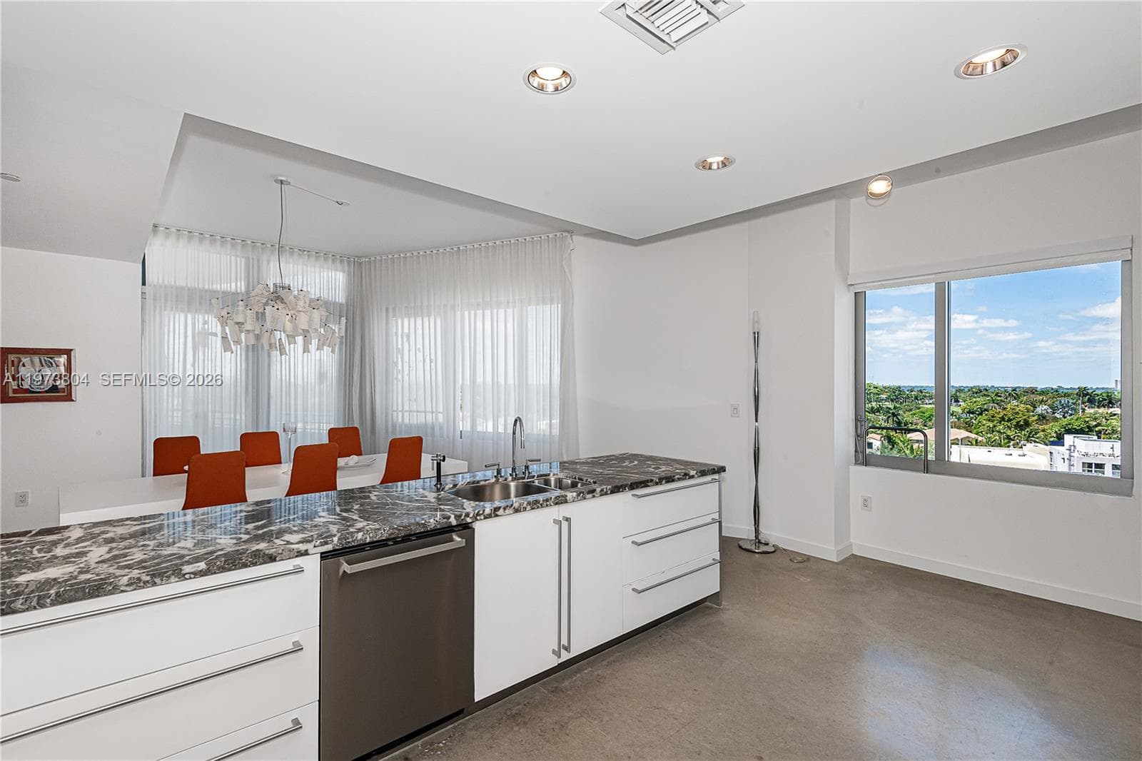 6101 Aqua Ave 702 photo 12