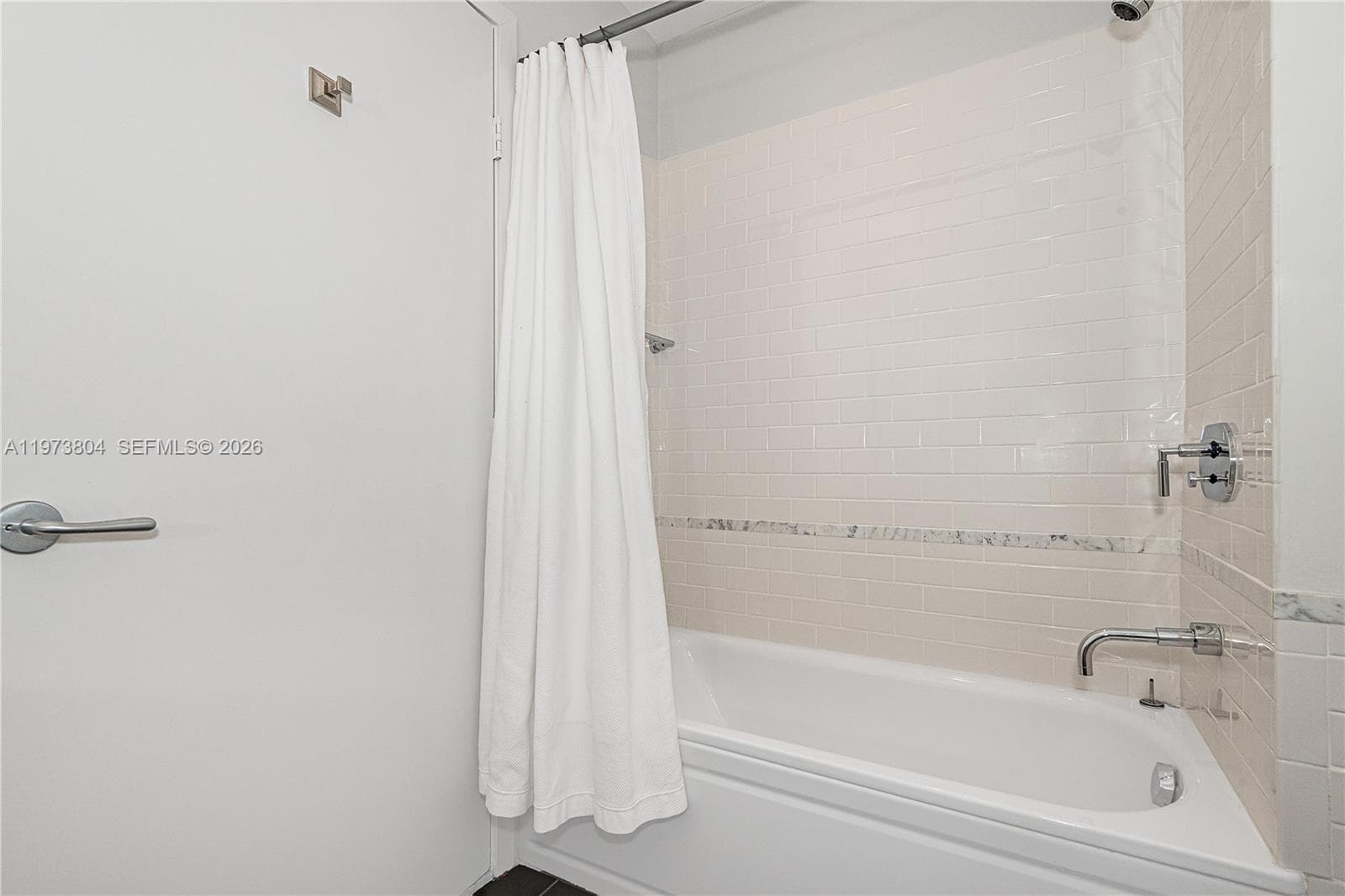 6101 Aqua Ave 702 photo 14
