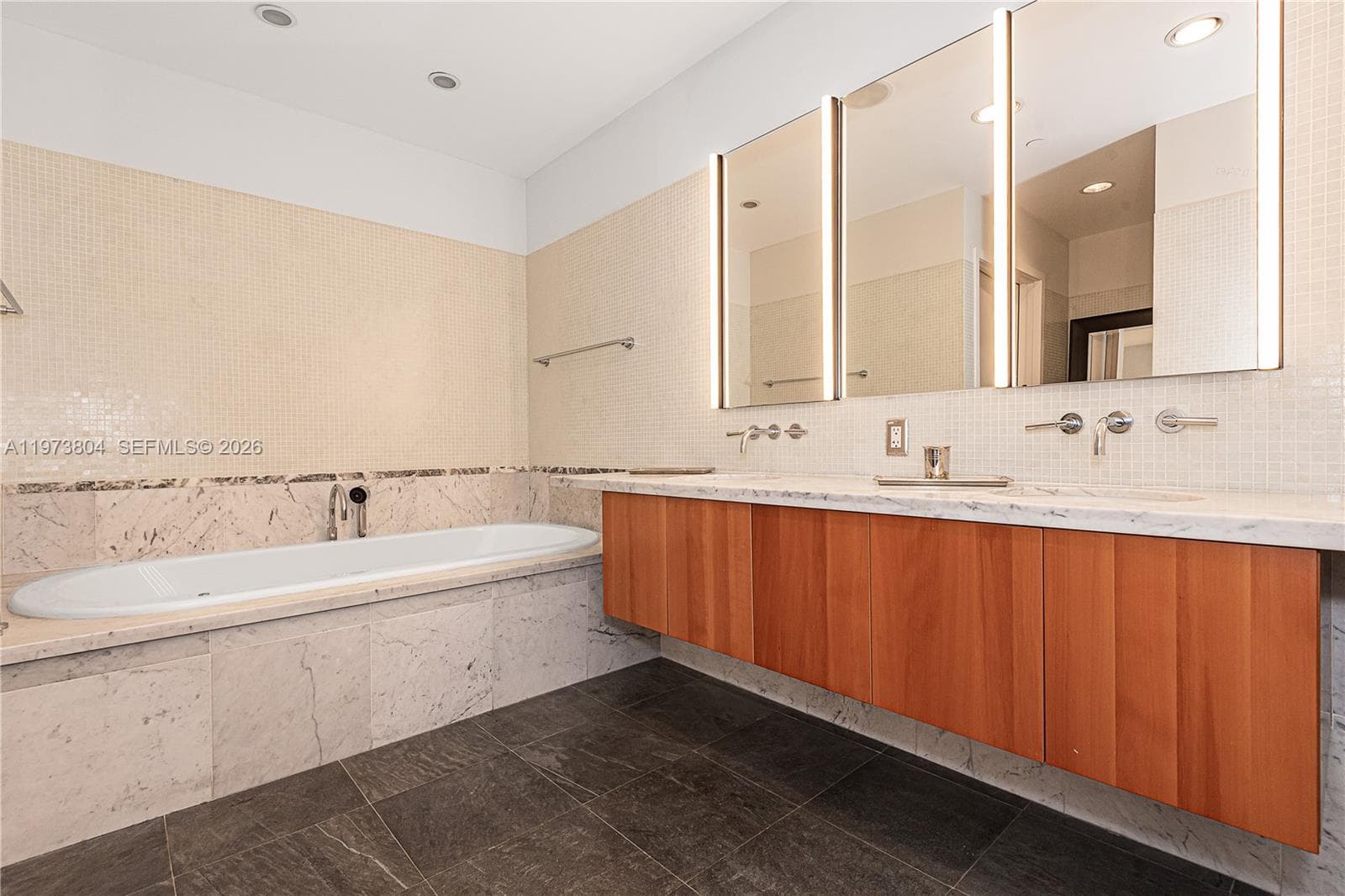 6101 Aqua Ave 702 photo 18