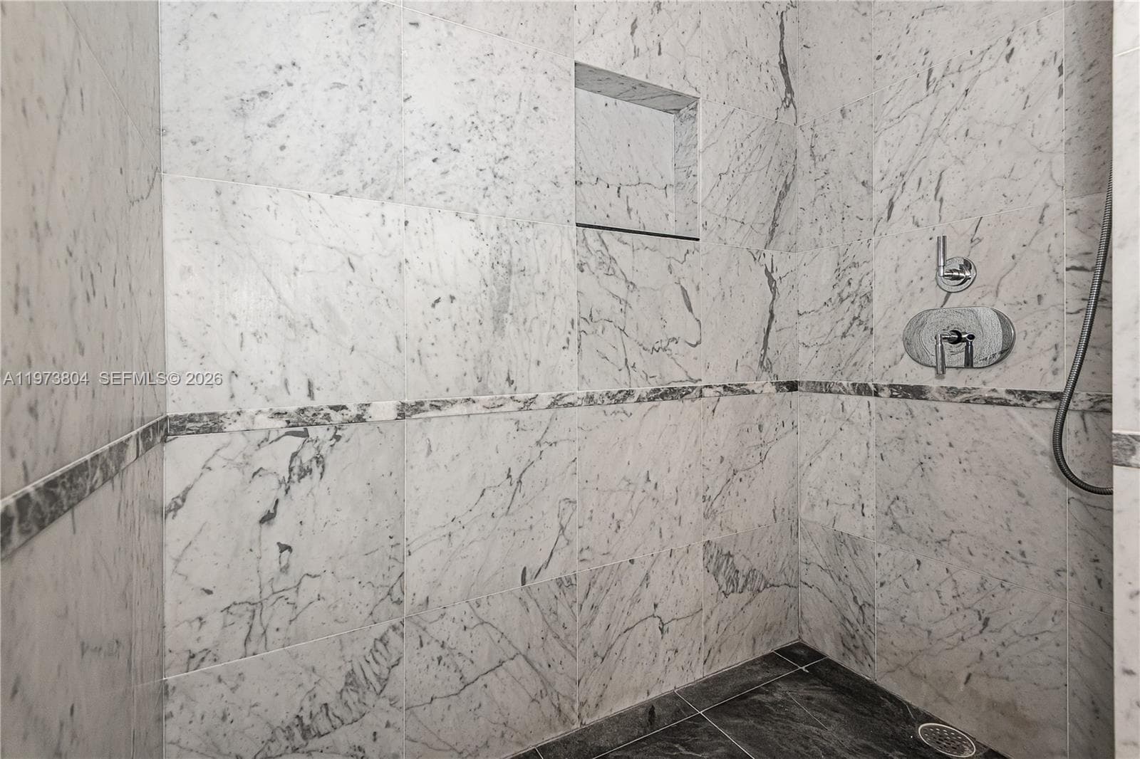 6101 Aqua Ave 702 photo 19