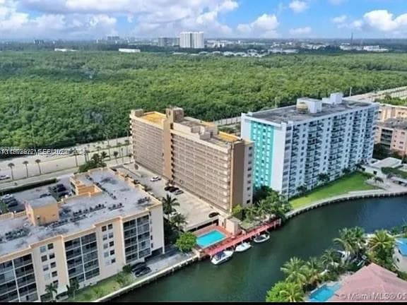 2903 N Miami Beach Blvd 806 photo 3
