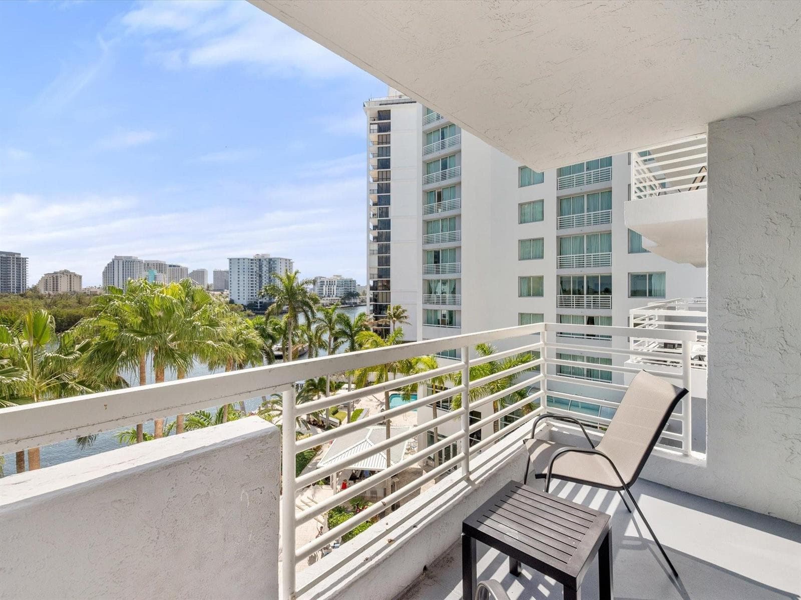 2670 E Sunrise Boulevard 524 photo 17