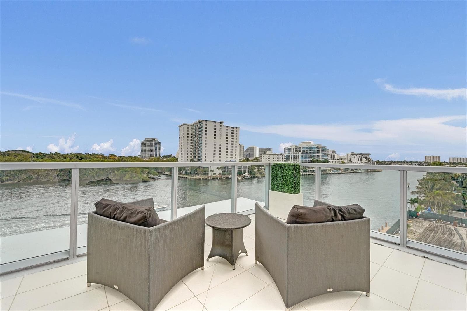 920 Intracoastal Drive 503 photo 2