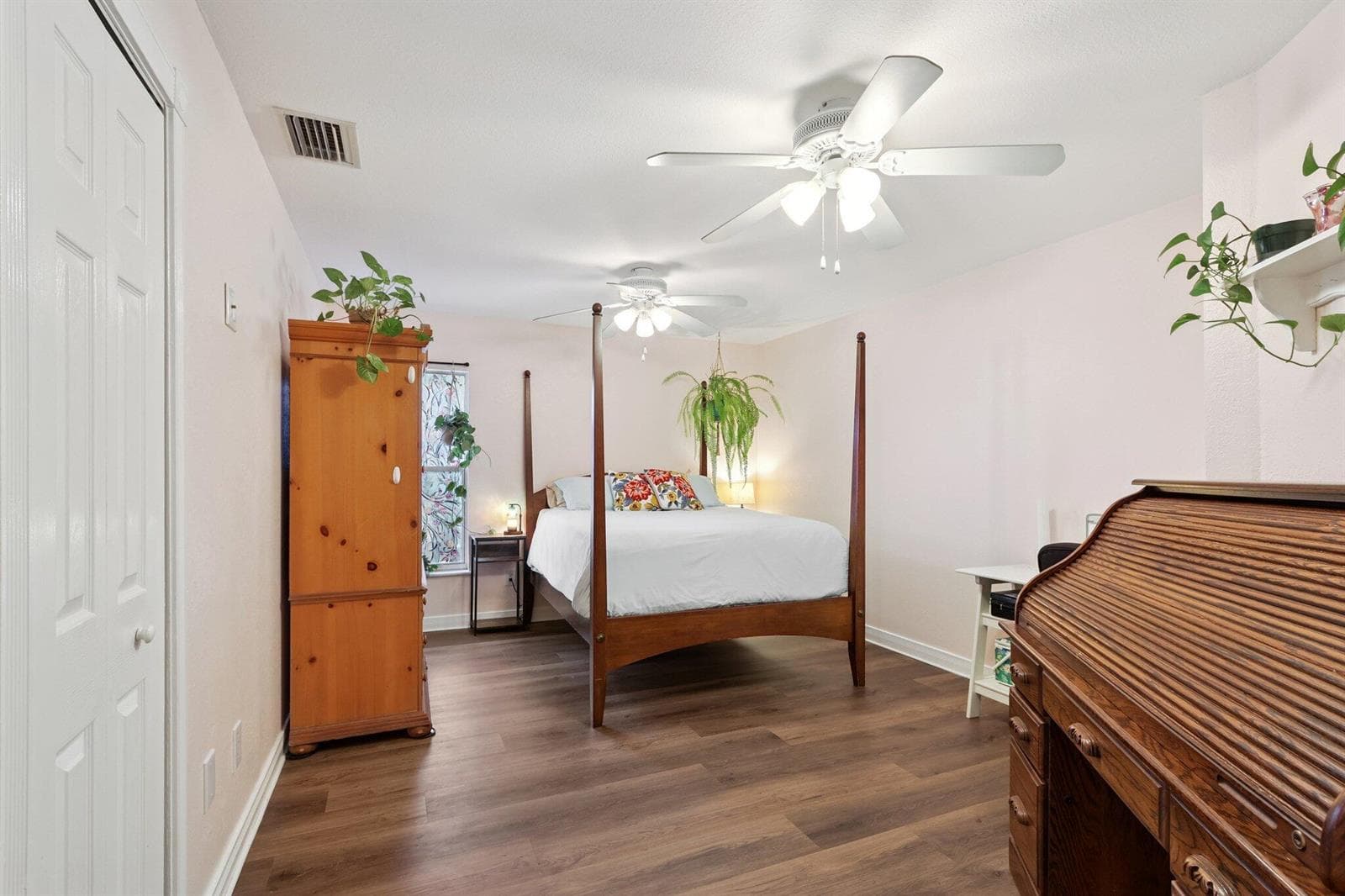 310 Holly Avenue photo 24
