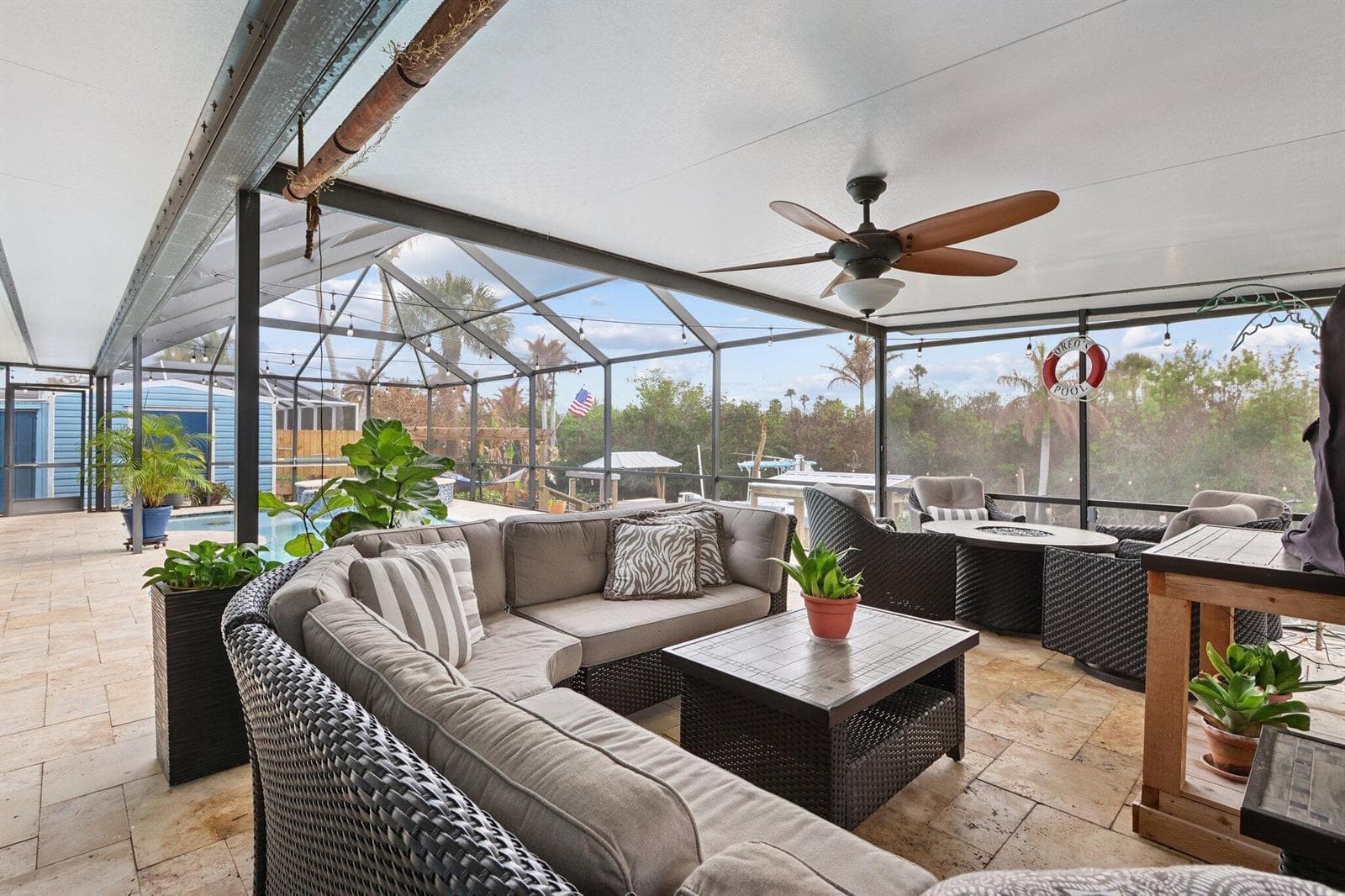 310 Holly Avenue photo 14