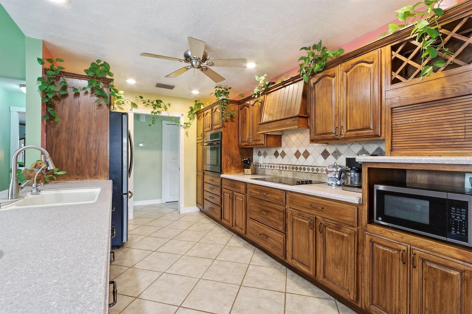 310 Holly Avenue photo 19