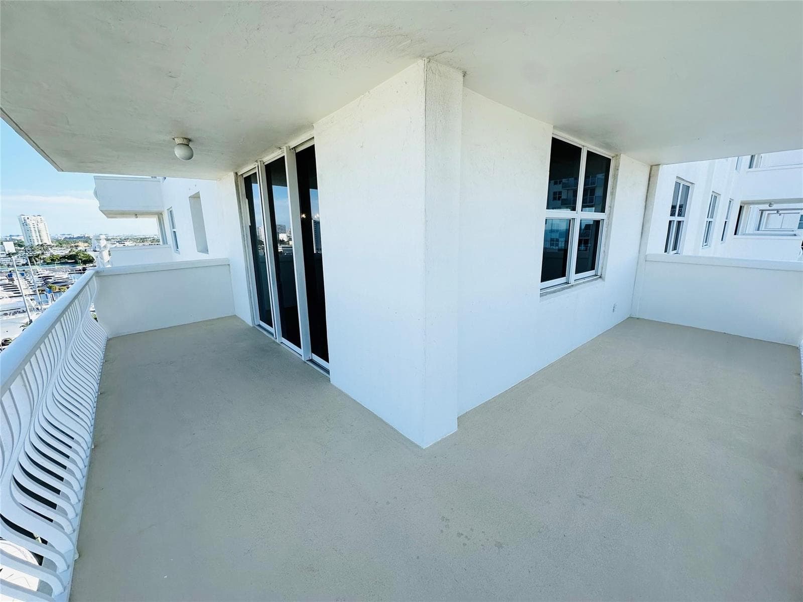 1 Las Olas Circle 1117 photo 25