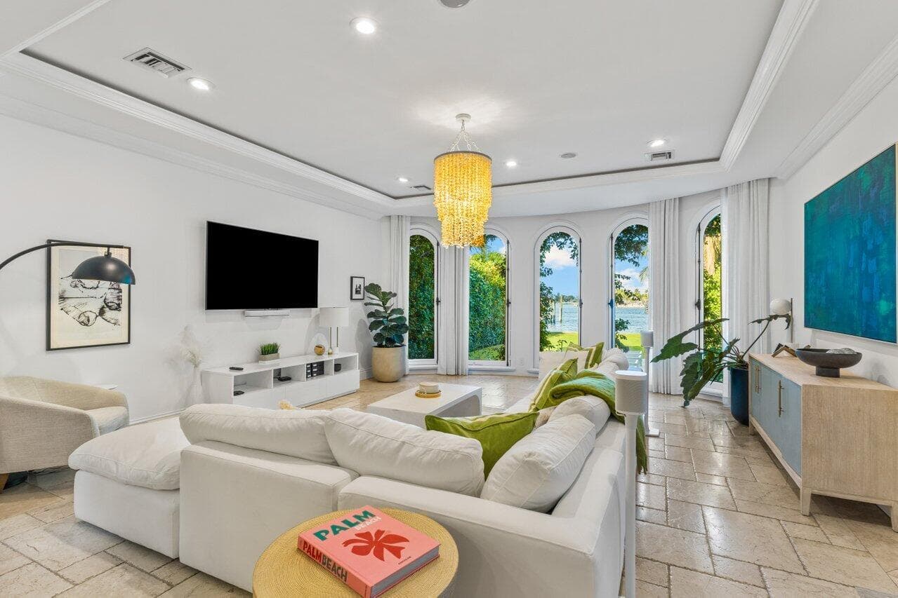 350 E Ocean Avenue photo 17