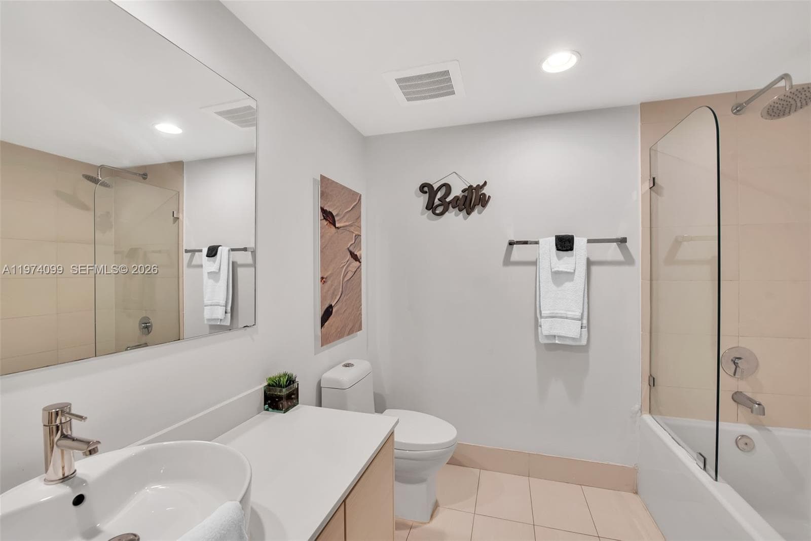 2602 E Hallandale Beach Blvd R2806 photo 25