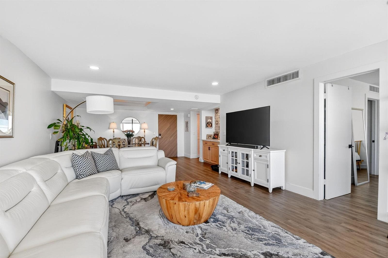 3589 S Ocean Boulevard 909 photo 14