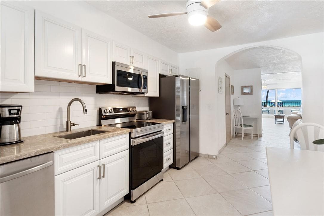 201 Van Buren Street 102 photo 7