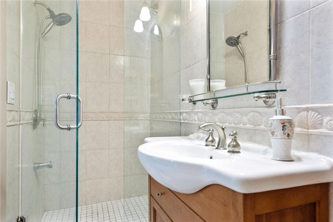 201 Van Buren Street 102 photo 9