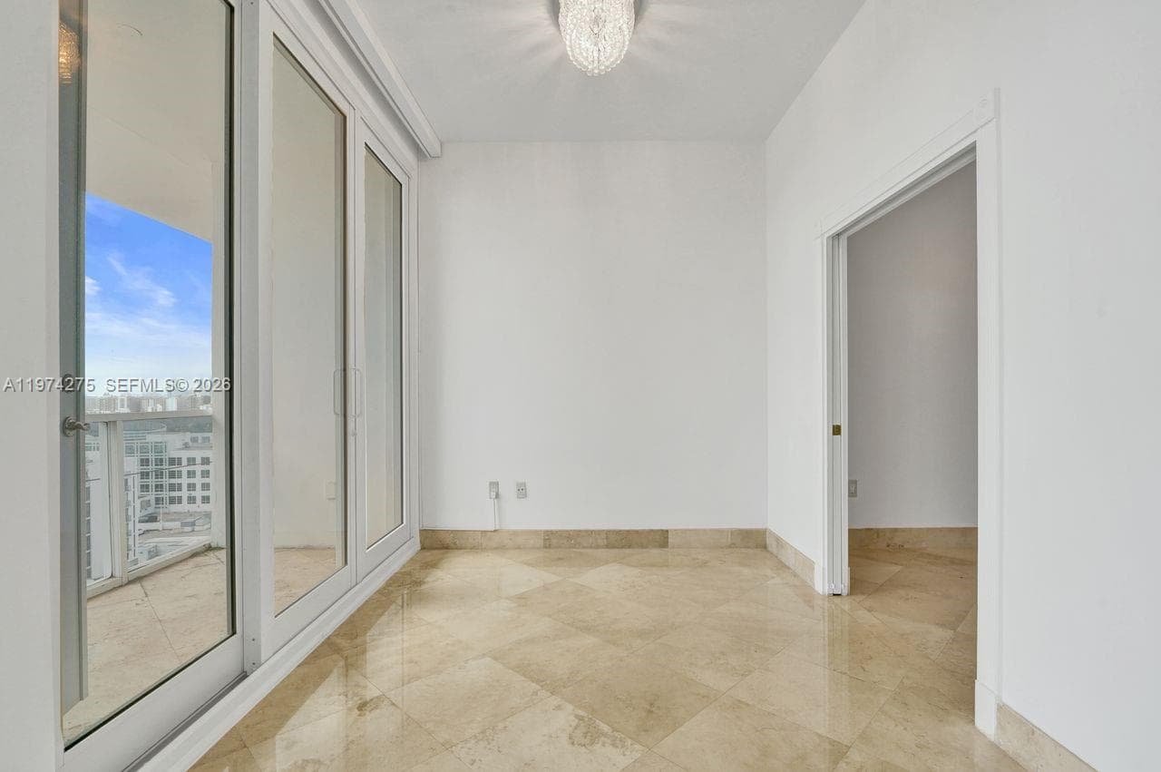 100 Lincoln Rd PH12 photo 7