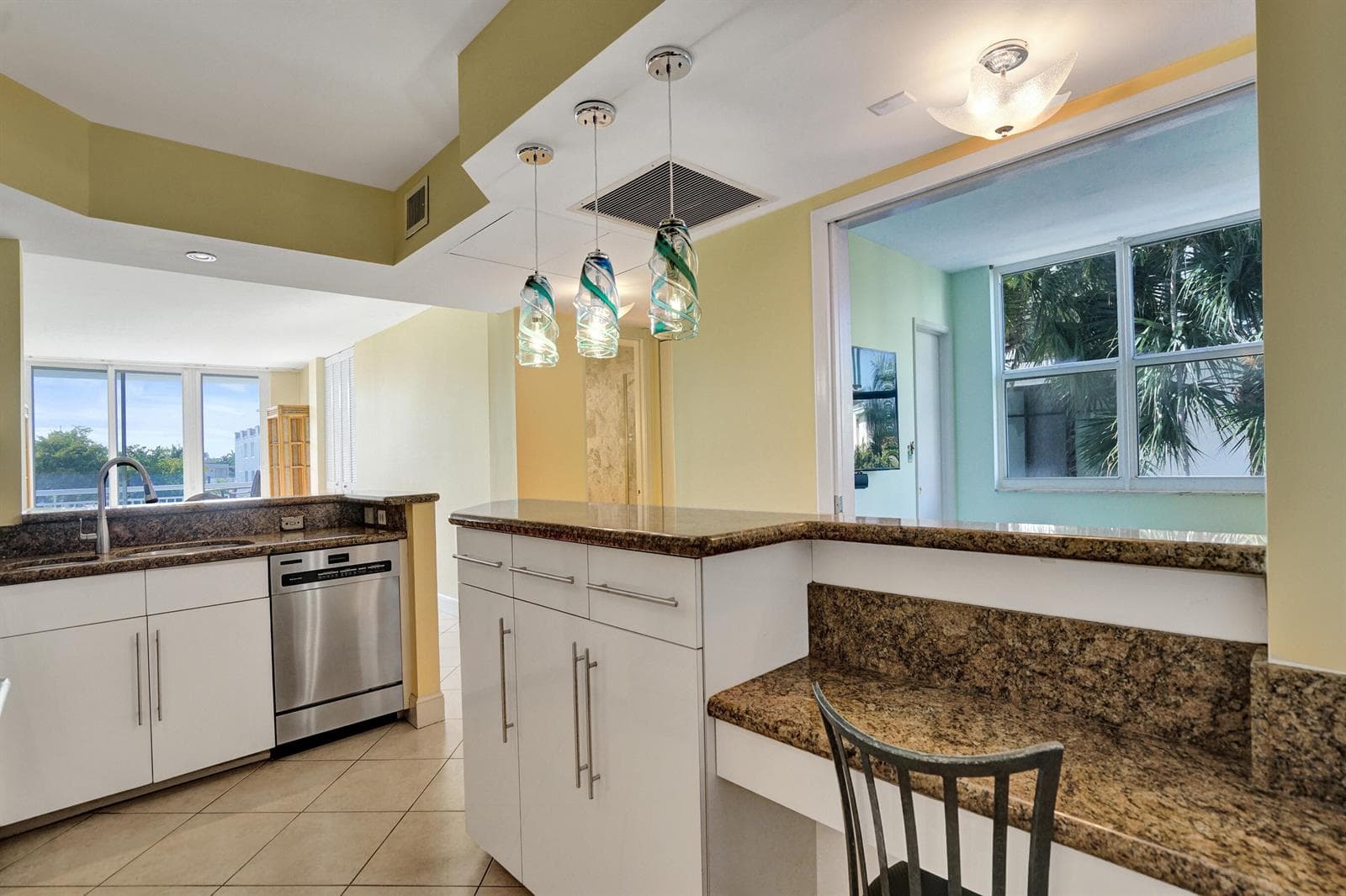 155 Isle Of Venice Drive 404 photo 17