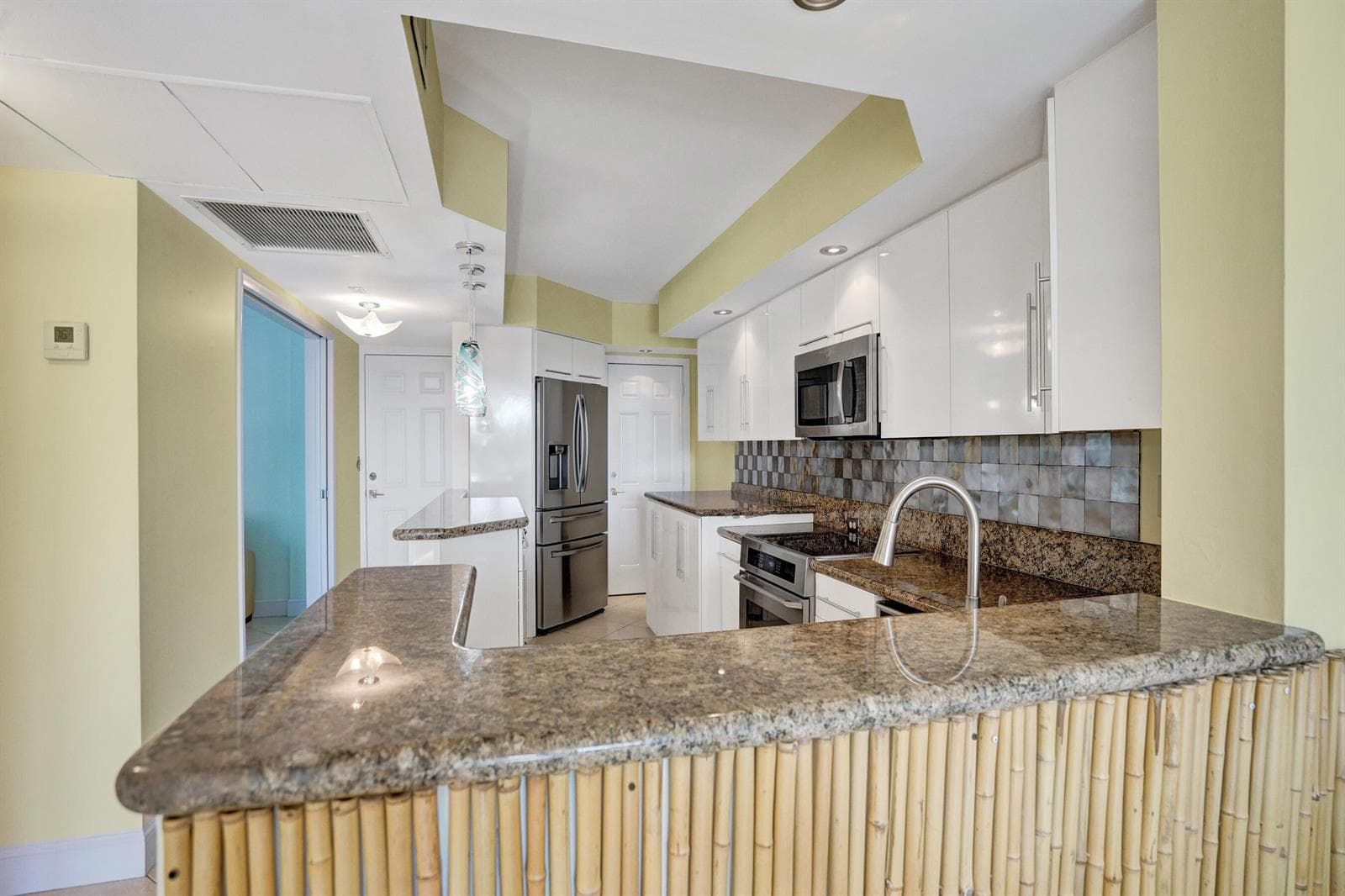 155 Isle Of Venice Drive 404 photo 7