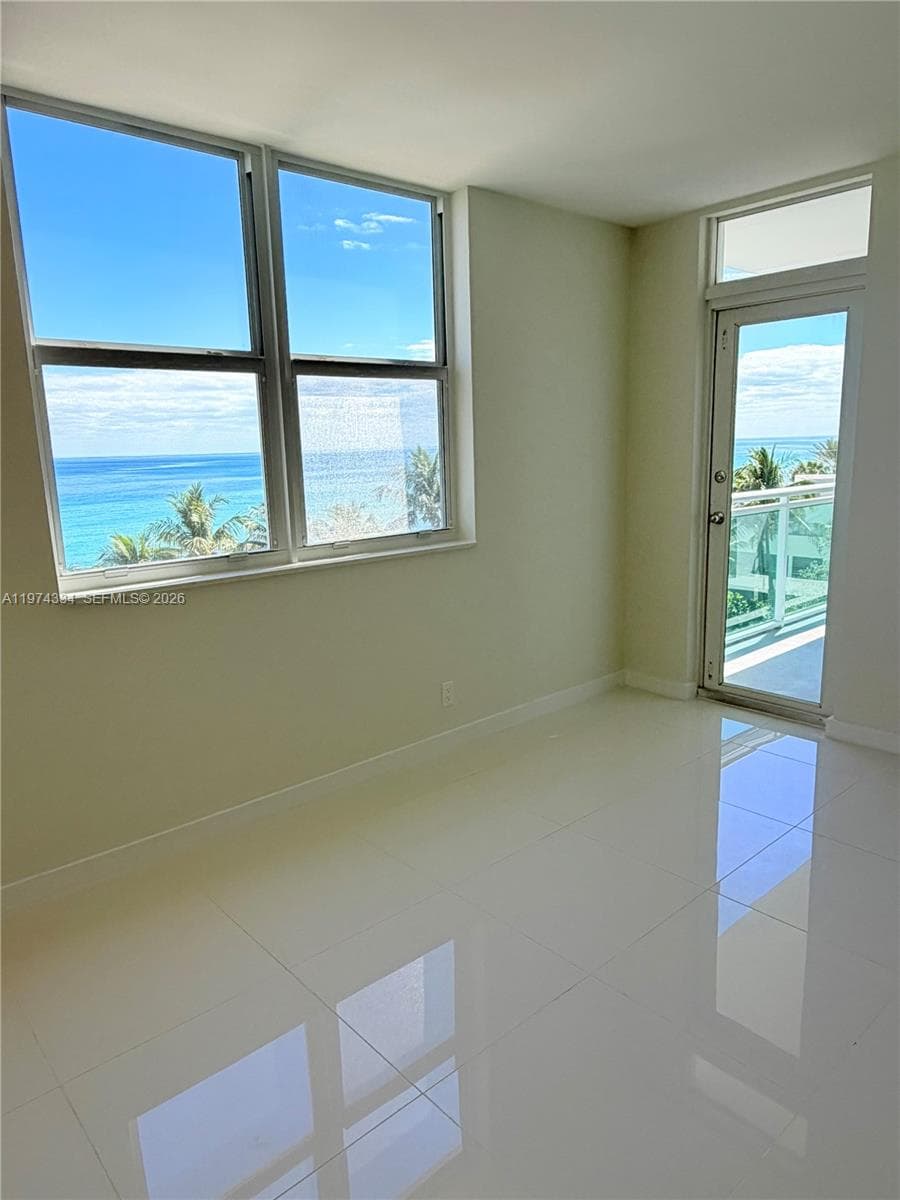 3001 S Ocean Dr 511 photo 12