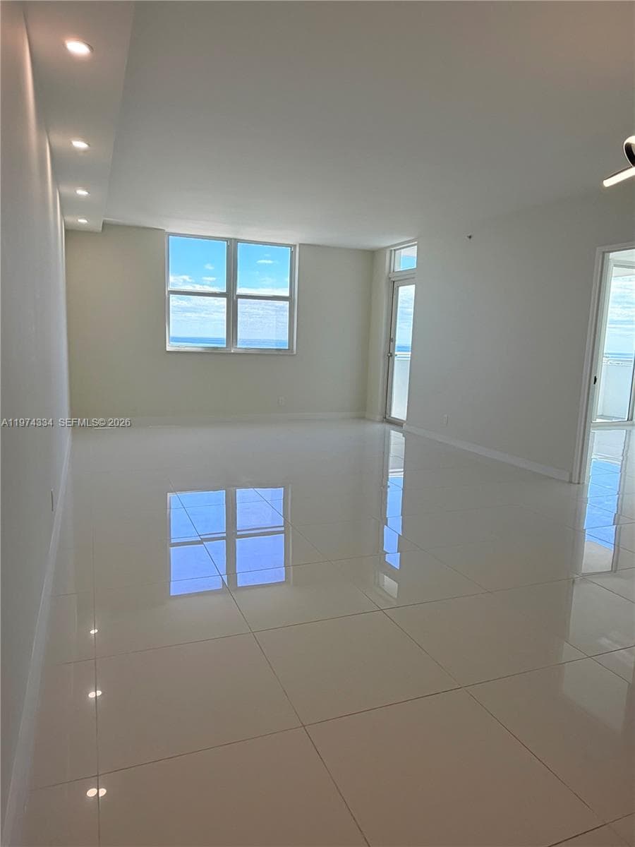3001 S Ocean Dr 511 photo 8