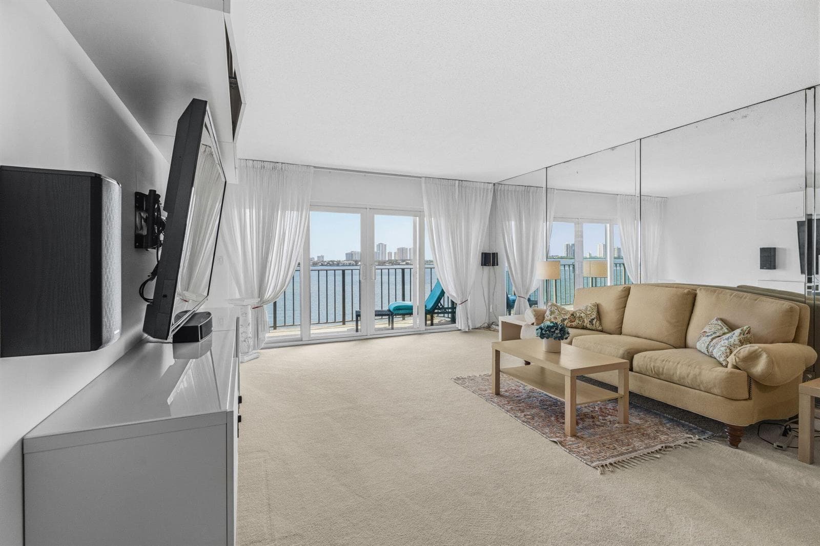 801 Lake Shore Drive 607 photo 6